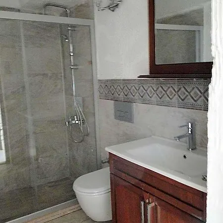 The Stone Castle Boutique Отель Сёке