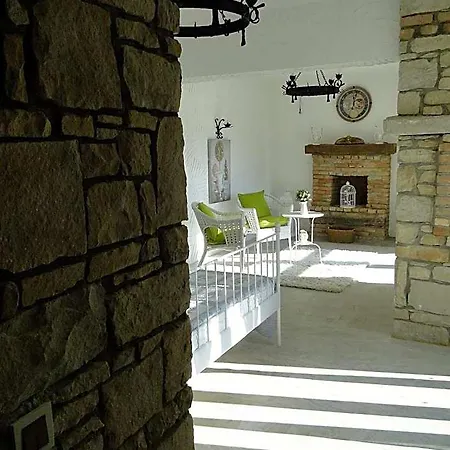 The Stone Castle Boutique Сёке